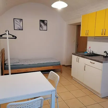 Basement In The City Center!! Апартаменты *