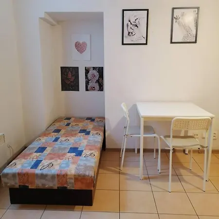 Basement In The City Center!! * Прага